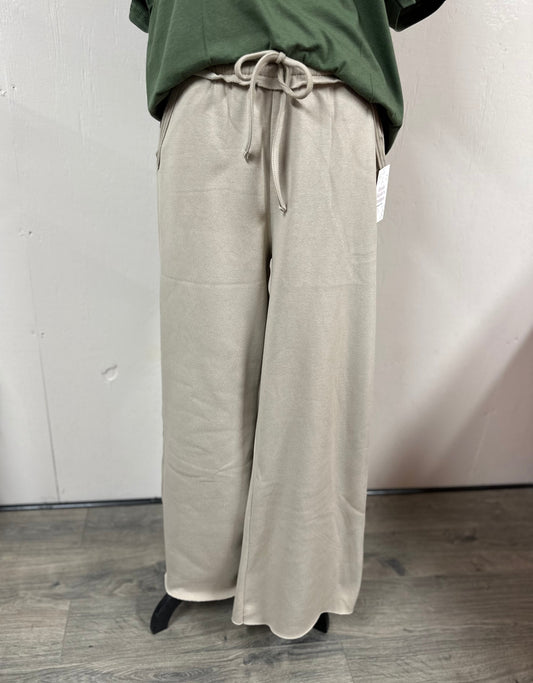 Zenana Exposed Seam Fleece Sweatpants